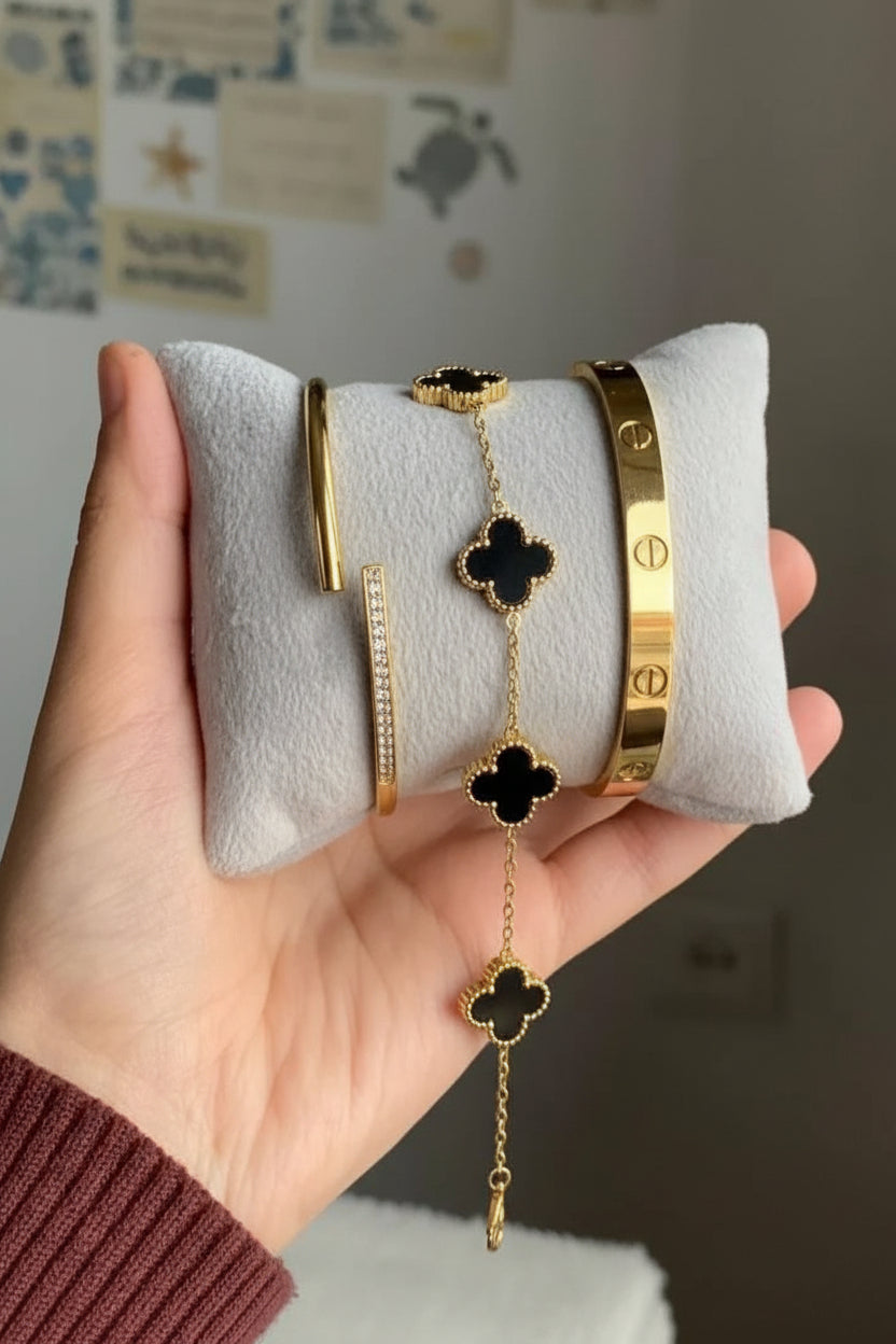 Elegant Black Clover Set