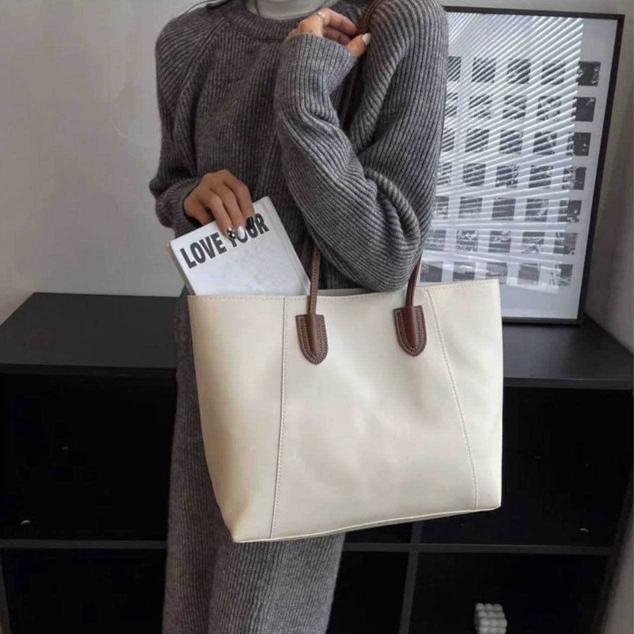 Daile tote
