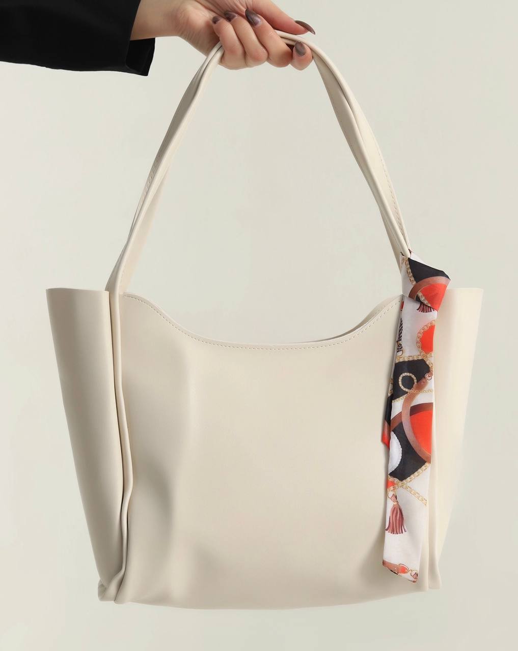 Vela Tote