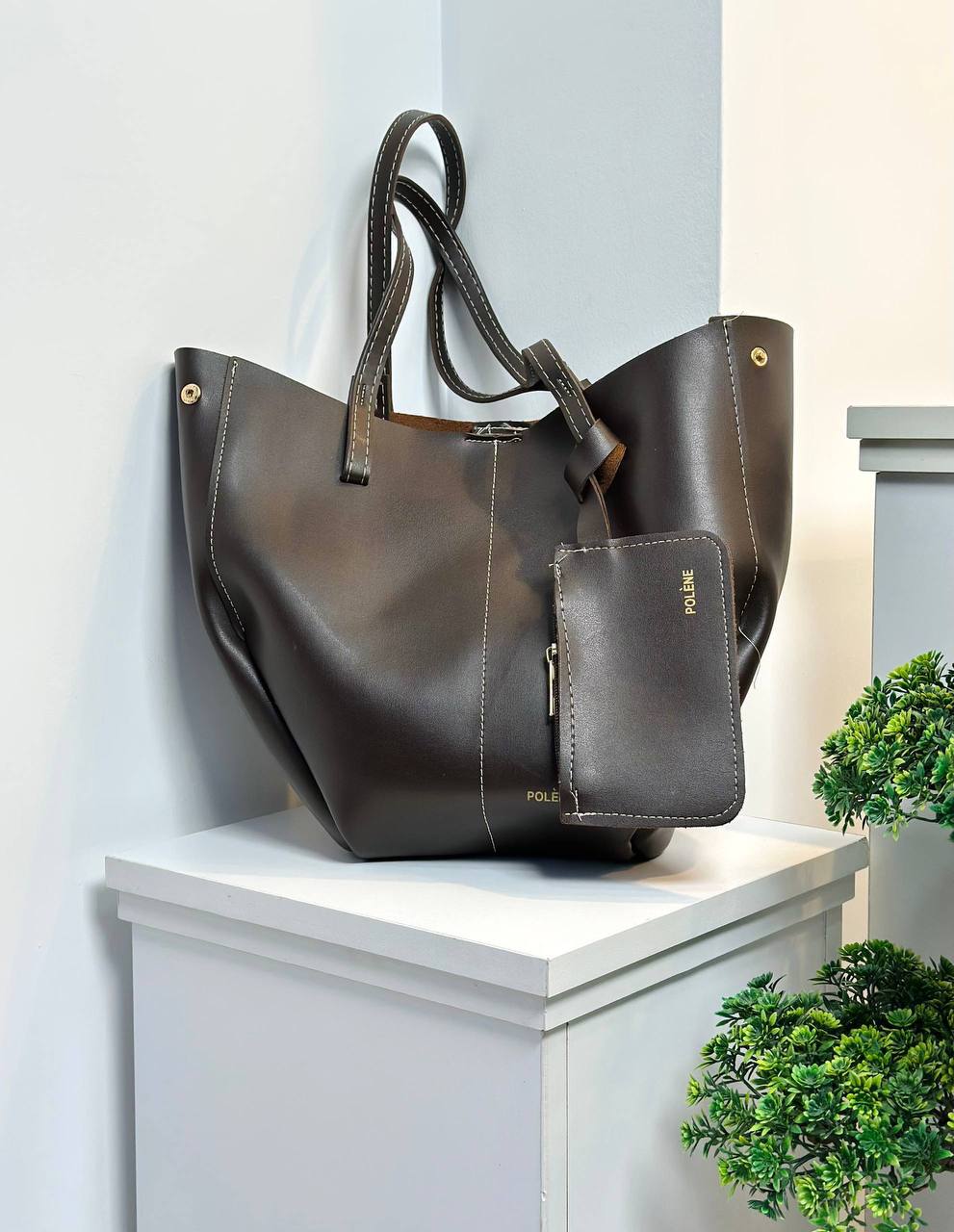 Levn Tote
