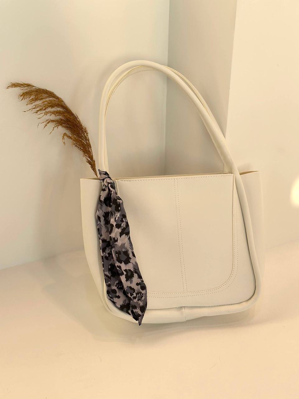Fira Tote