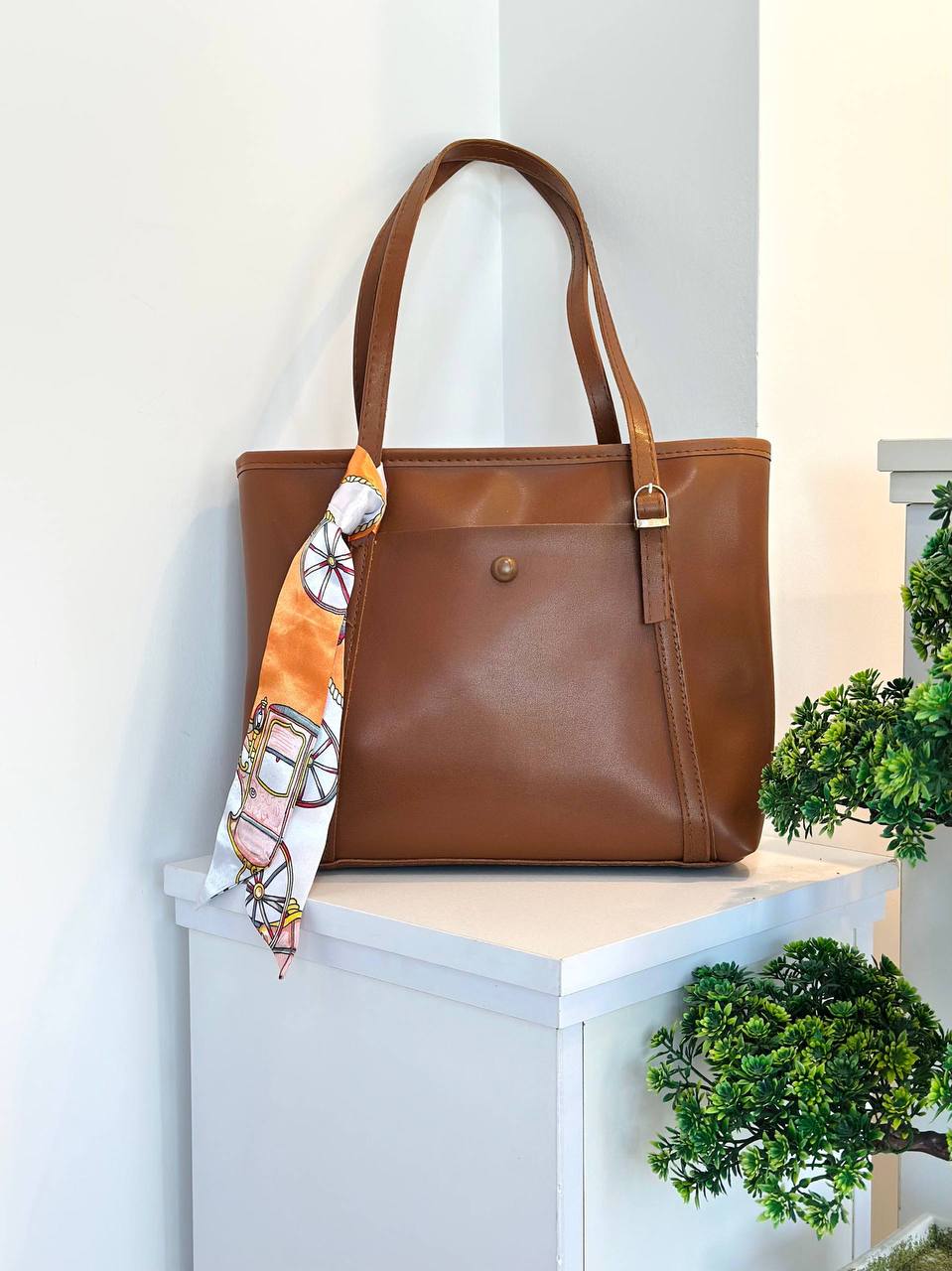 Dira Tote