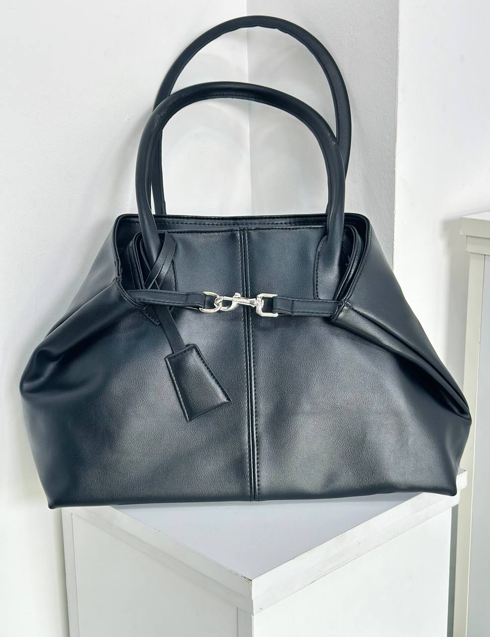 Luvia Tote