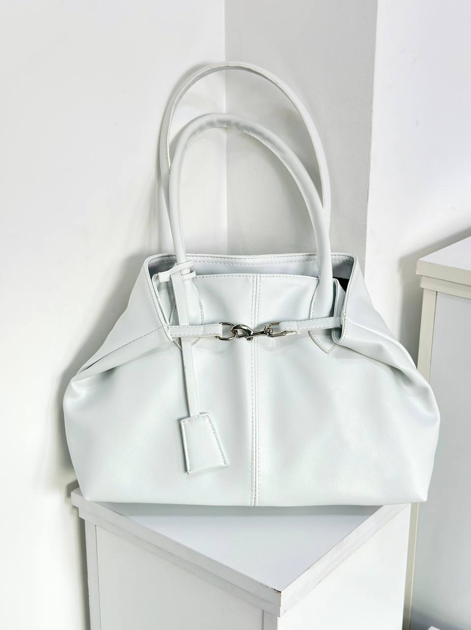 Luvia Tote