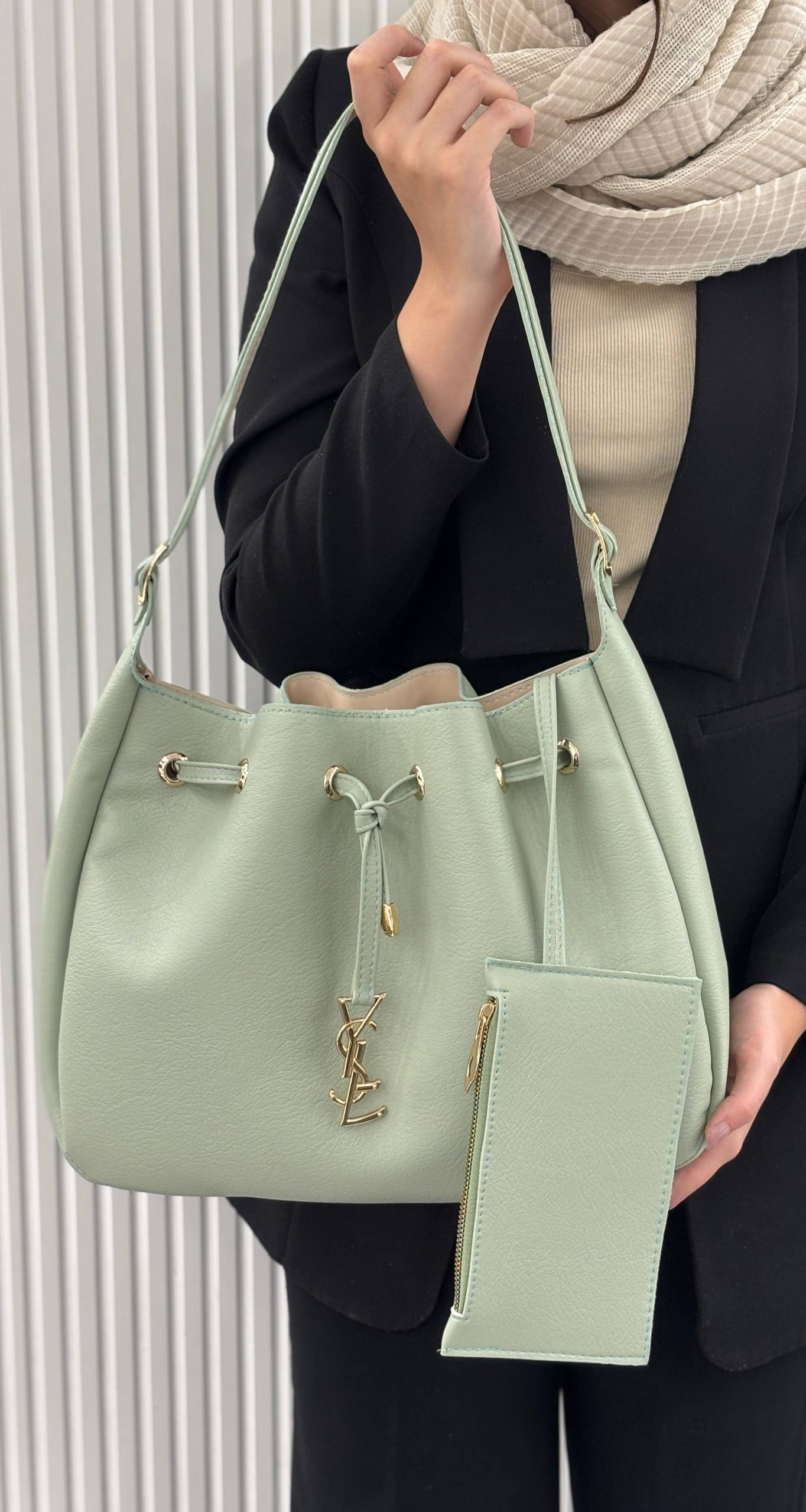 SL Tote
