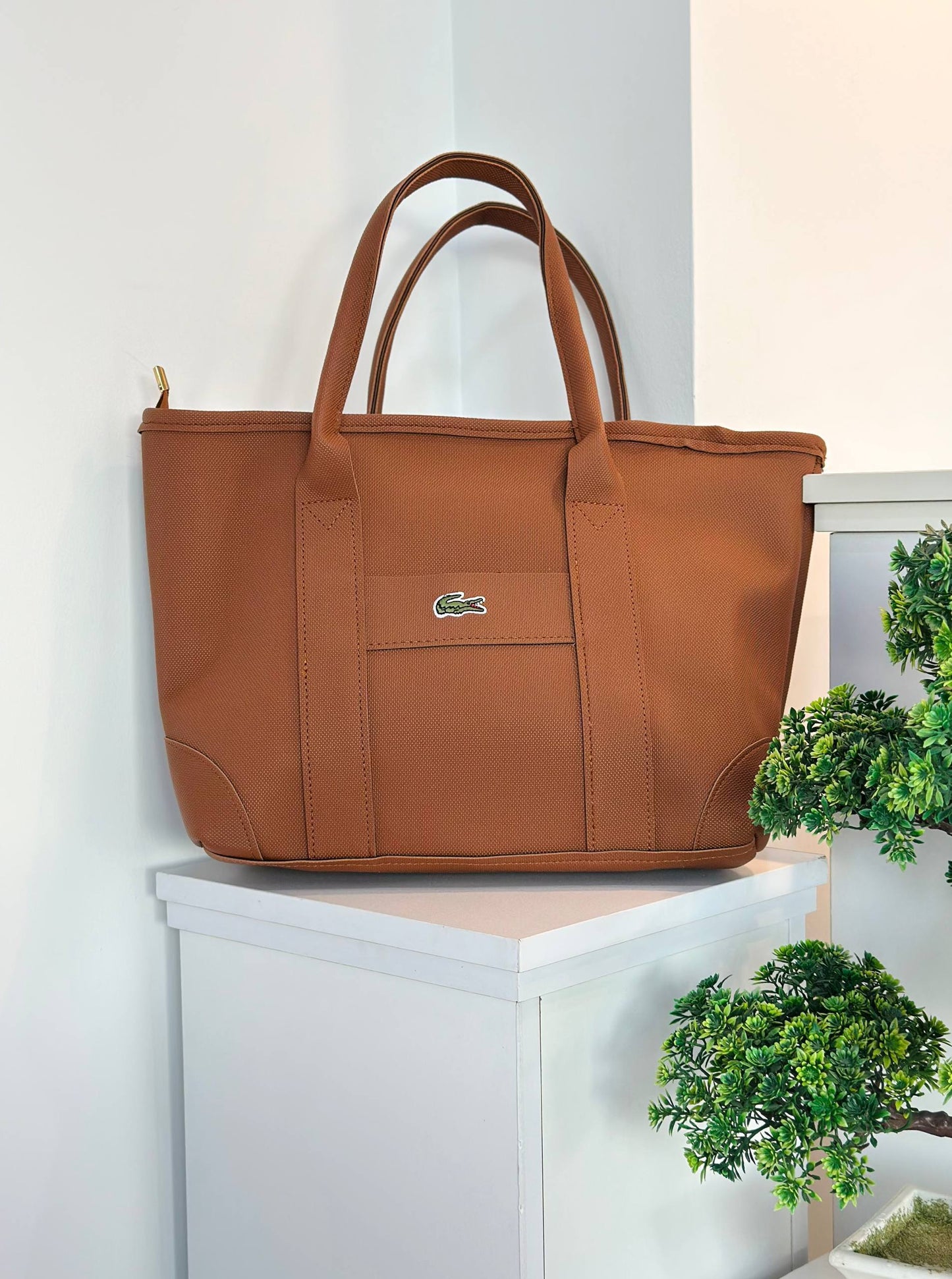 Helira Tote