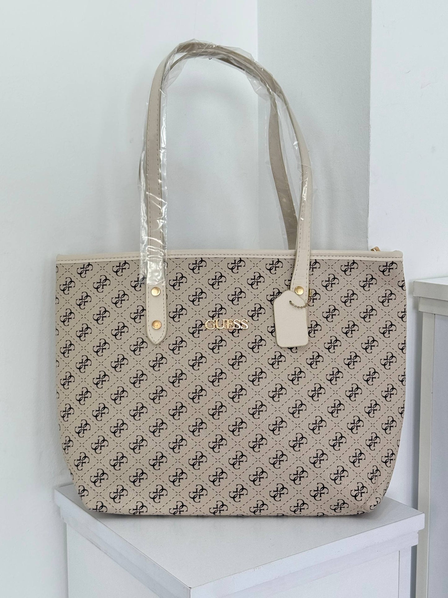 Gues Tote