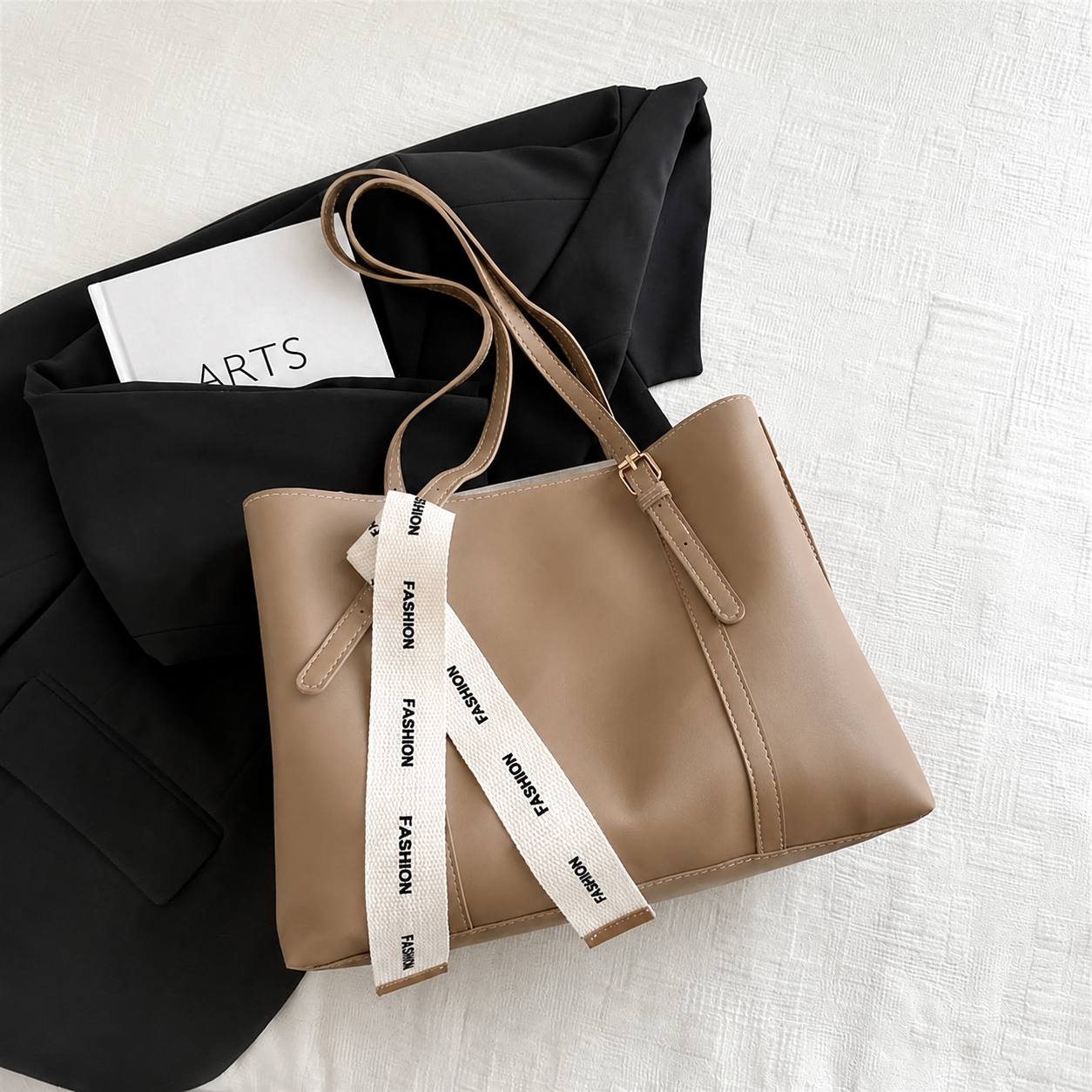 Phaela Tote