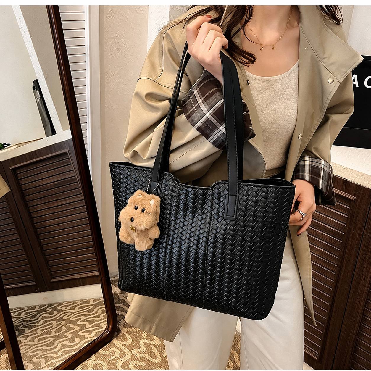 Ruelle Tote