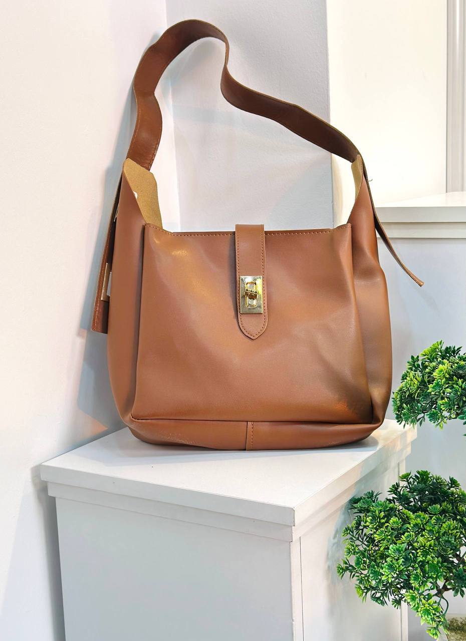 Jora Tote