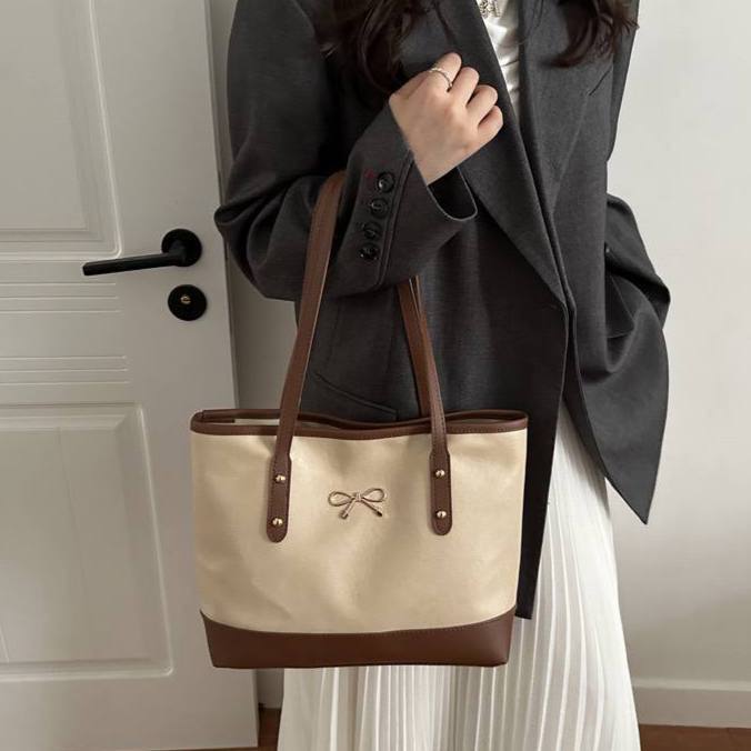 Dova Tote