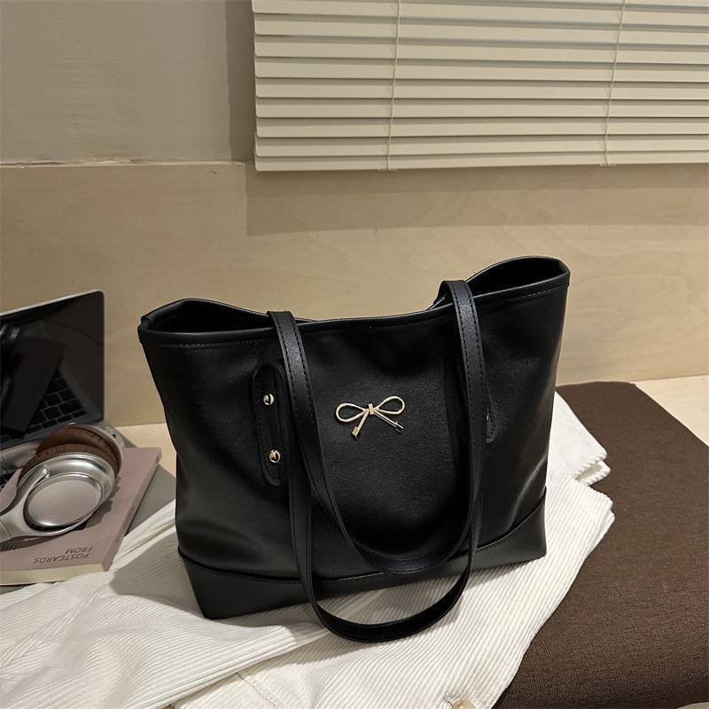 Dova Tote