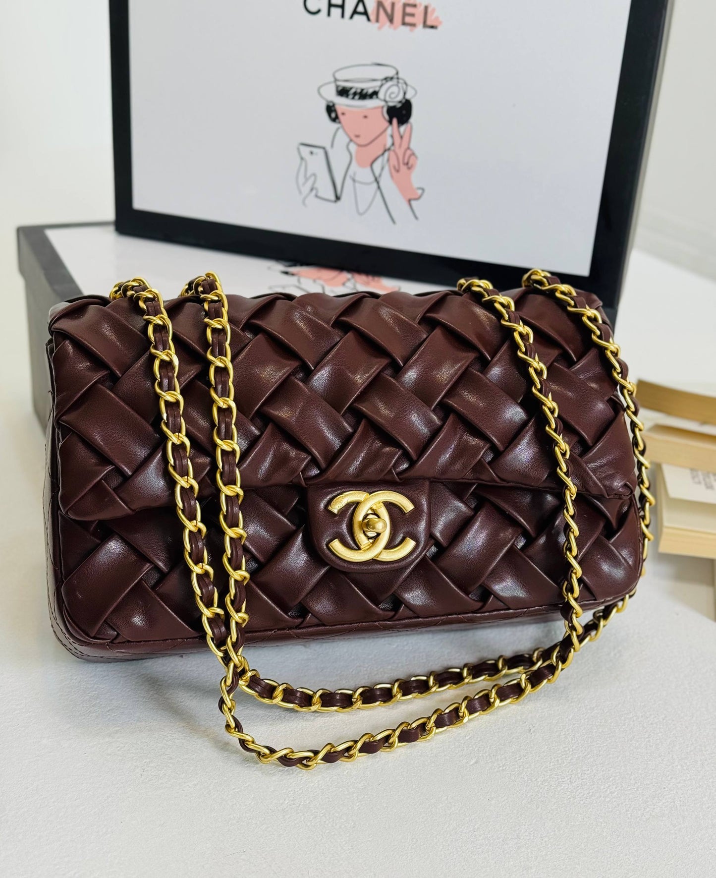 Lara Bag