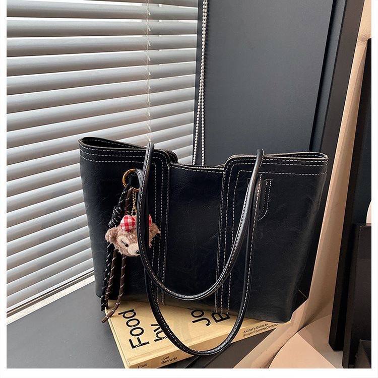 Cly Tote