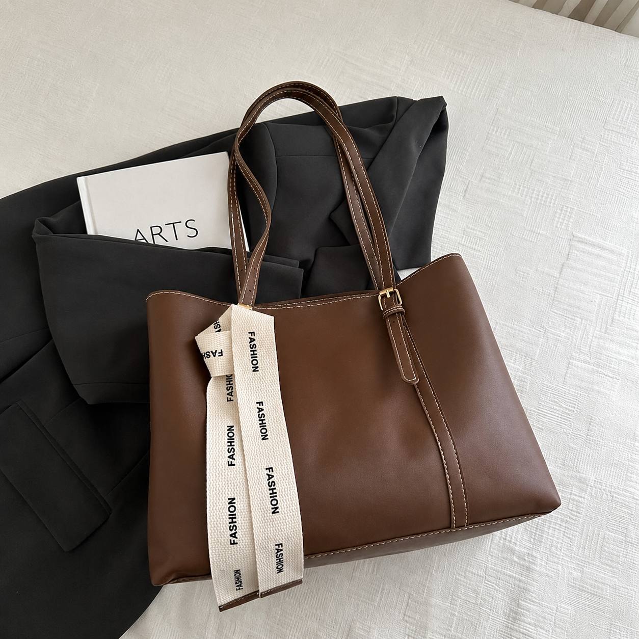 Phaela Tote