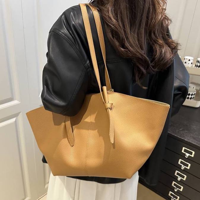 Vessia Tote