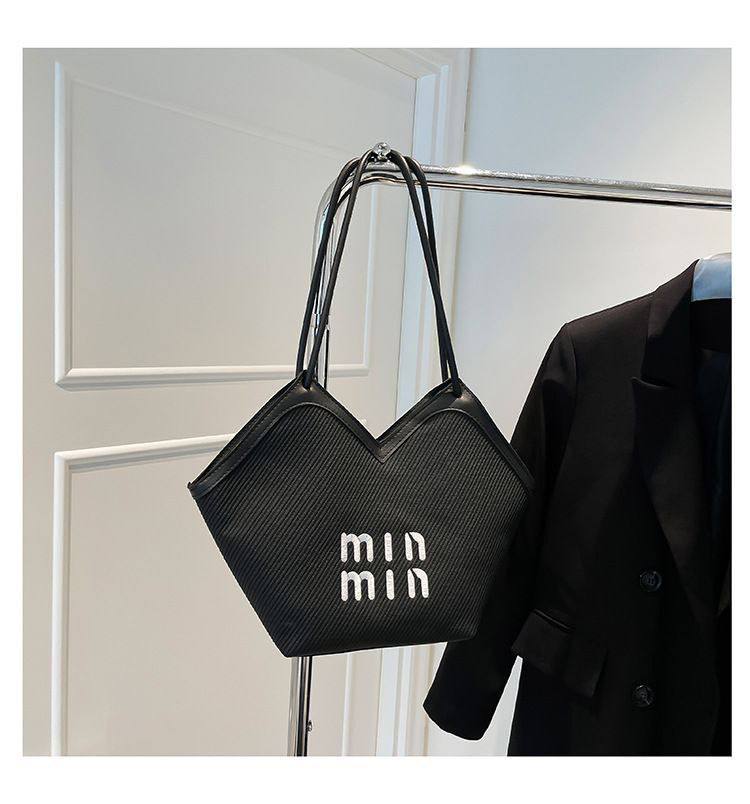 Nux Tote