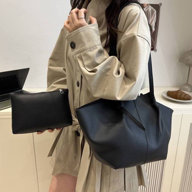 Vessia Tote