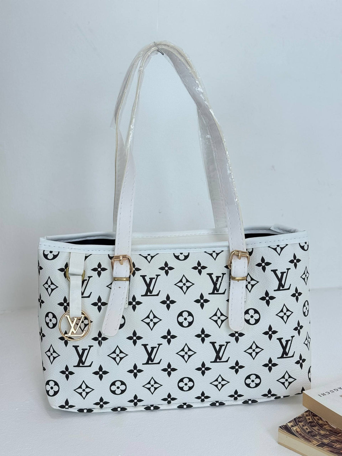 Cavelle Tote