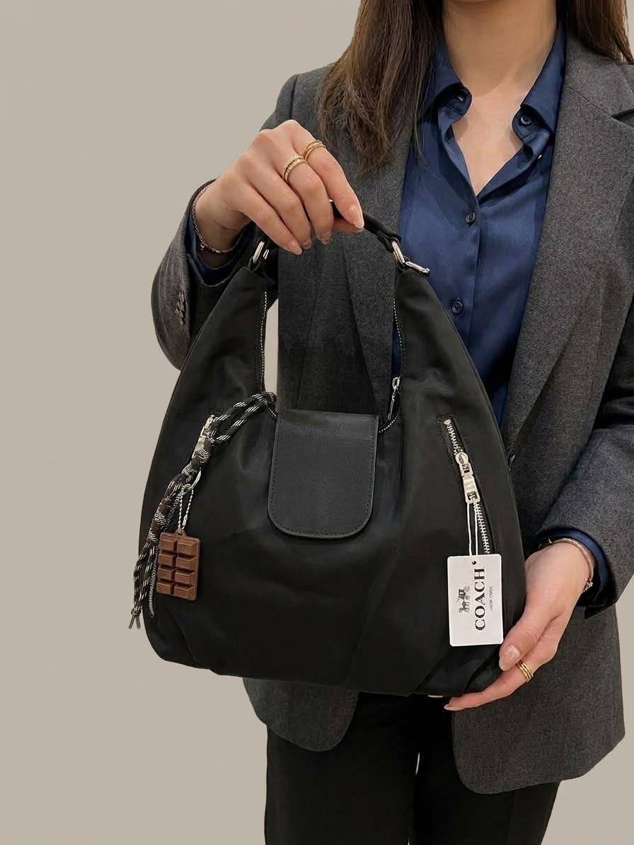 Ravelle Tote