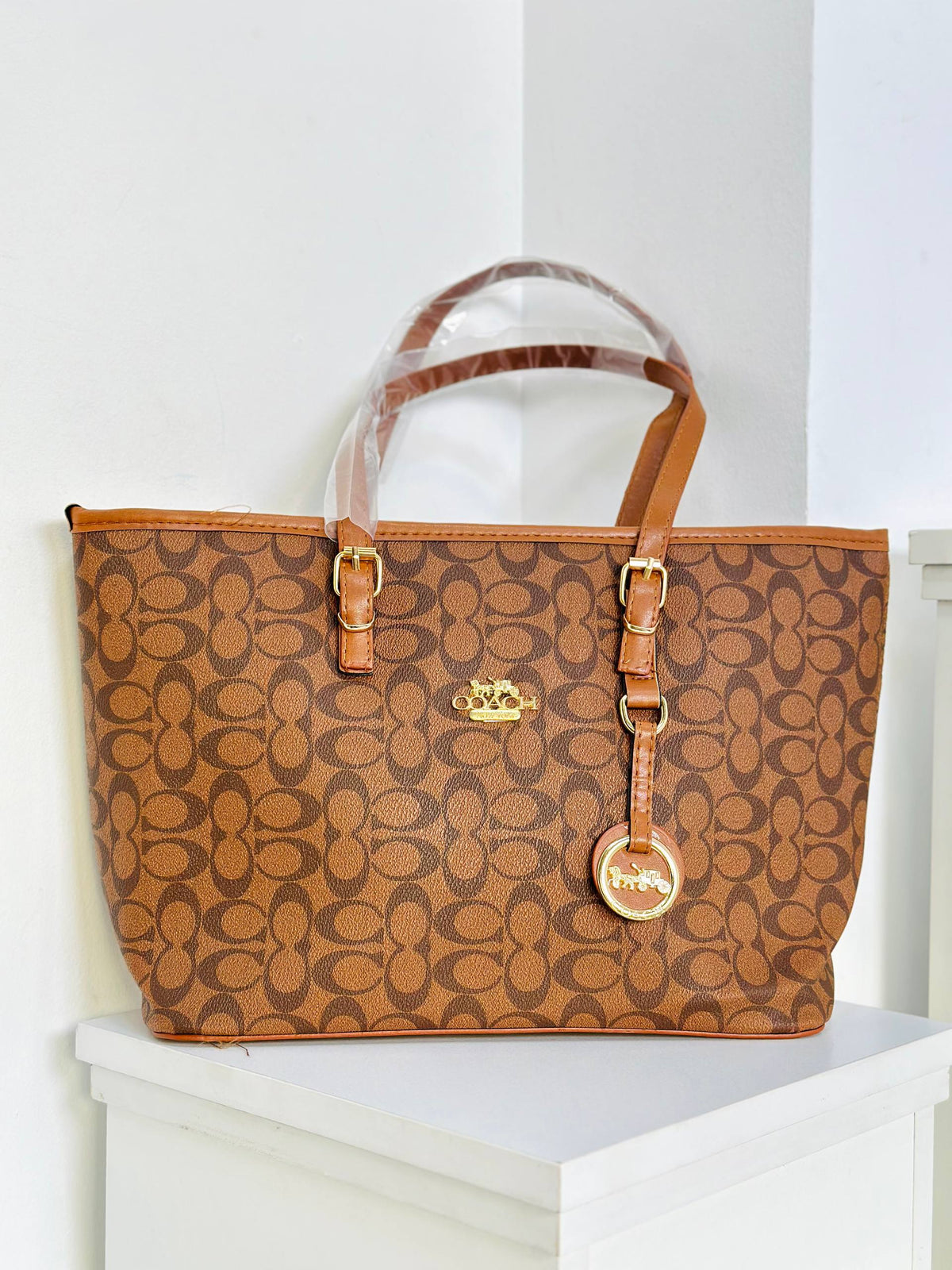 Dimi Tote
