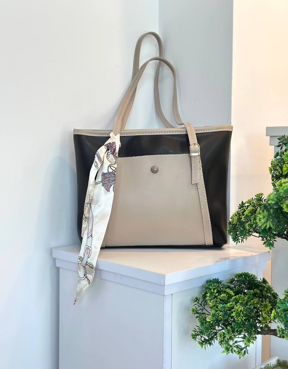 Dira Tote