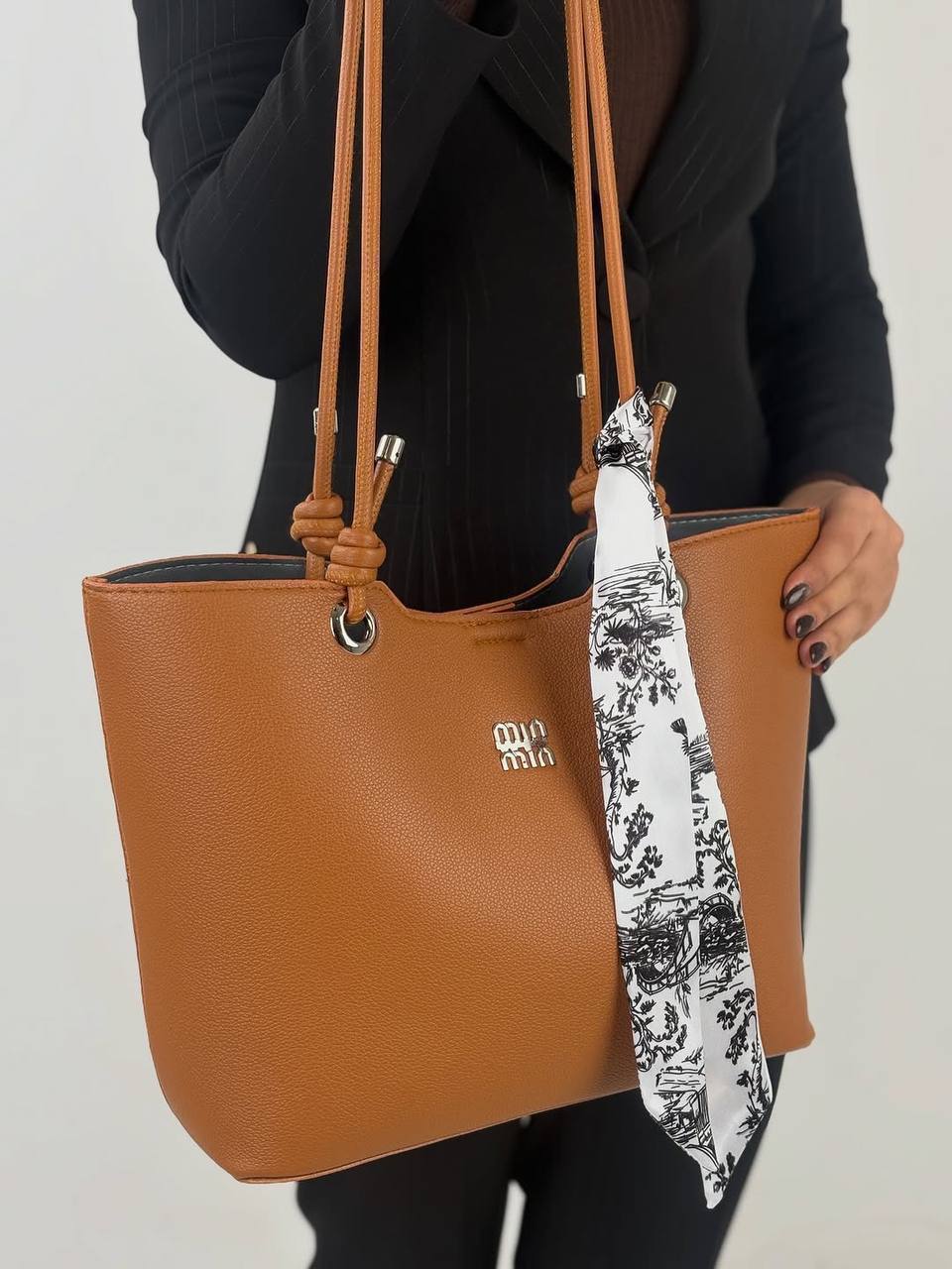 Bella Tote