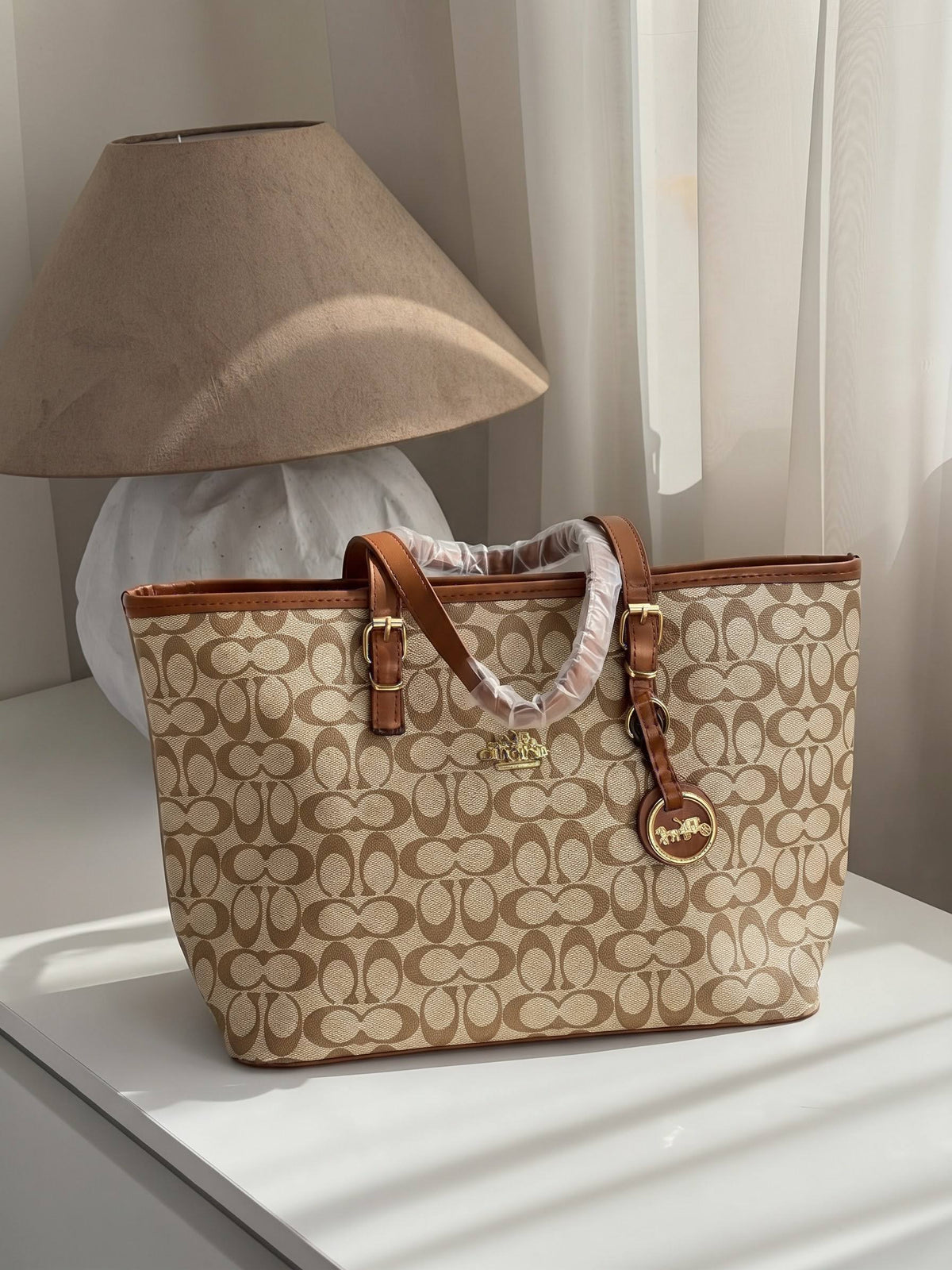 Dimi Tote