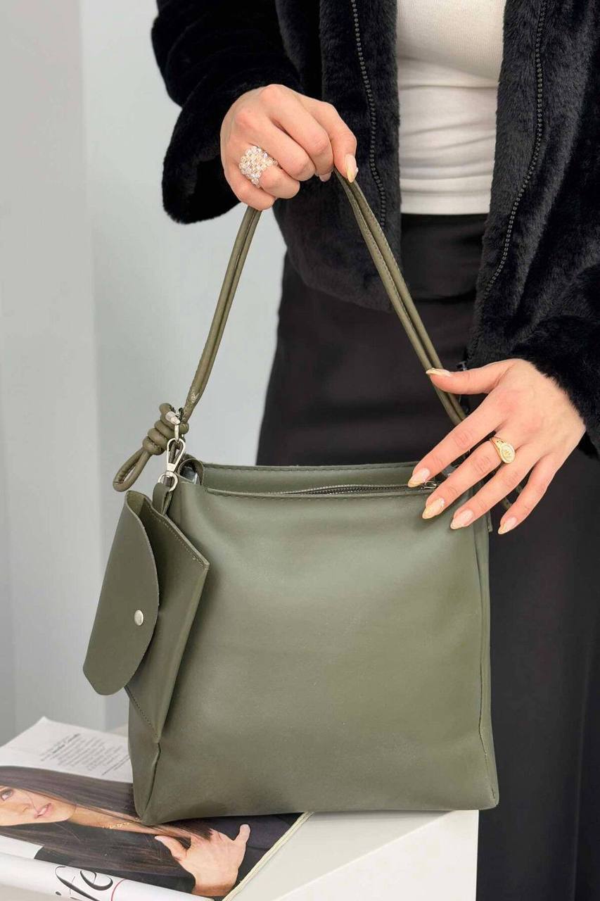 Astra Tote
